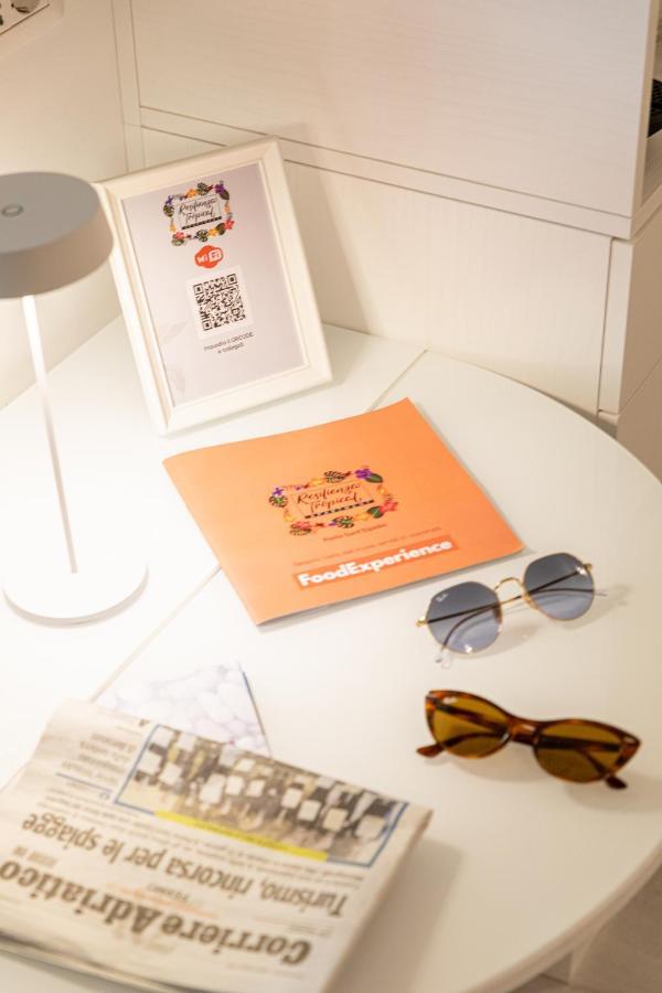 Resilienza Tropical Apartments & Room Porto SantʼElpidio Екстериор снимка