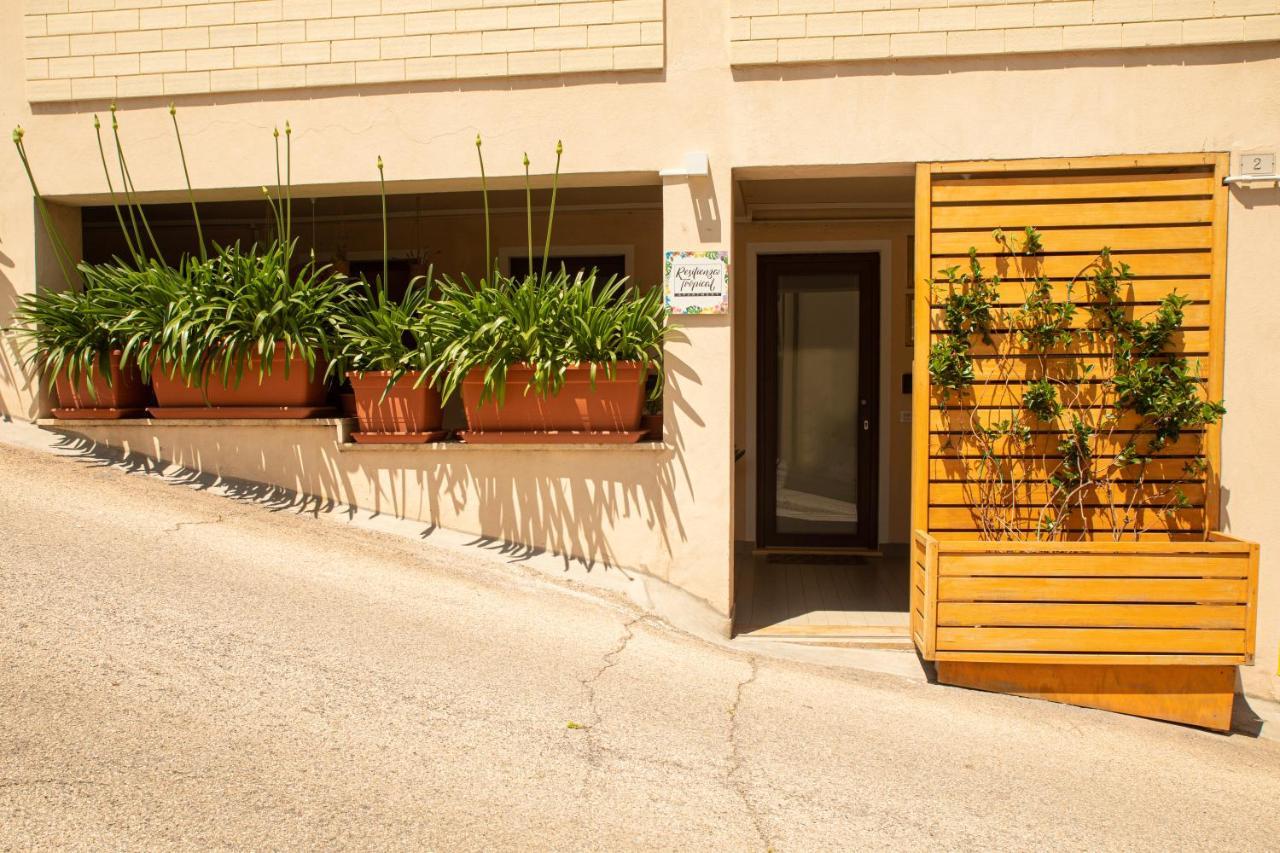 Resilienza Tropical Apartments & Room Porto SantʼElpidio Екстериор снимка